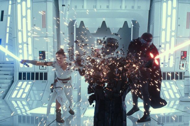 Milyen bevételt értek el a Star Wars filmek az első hétvégéken? 28 Star Wars