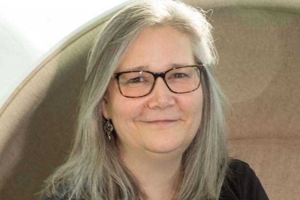 Vadonatúj stúdiót építhet fel Amy Hennig
