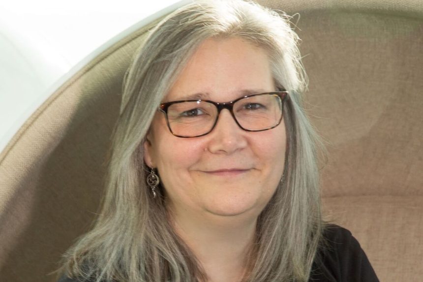 Vadonatúj stúdiót építhet fel Amy Hennig 11 Vadonatúj stúdiót építhet fel Amy Hennig