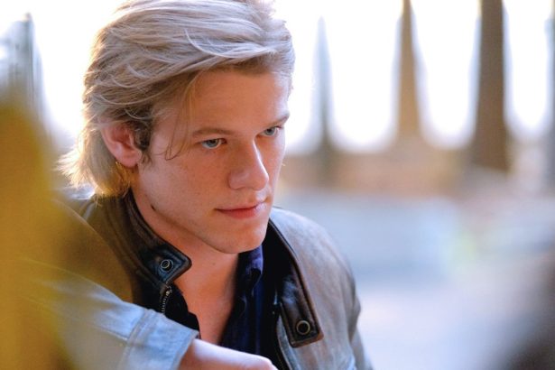 Új pilotelőzetessel jelentkezett a a MacGyver sorozat 24 Új pilotelőzetessel jelentkezett a a MacGyver sorozat