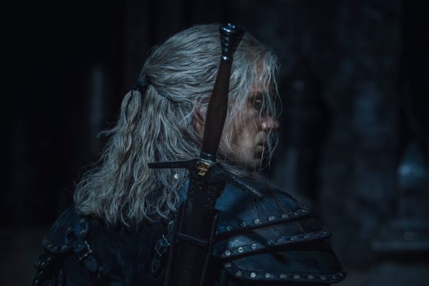 Henry Cavill megosztotta az első fotókat a Vaják második évadából 12 The Witcher