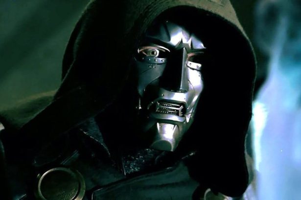 A 2005-ös Fantasztikus Négyes tervein Doctor Doom igazi horrortestet kapott, amit akkor még Nicolas Cage játszott volna 16 Doctor Doom