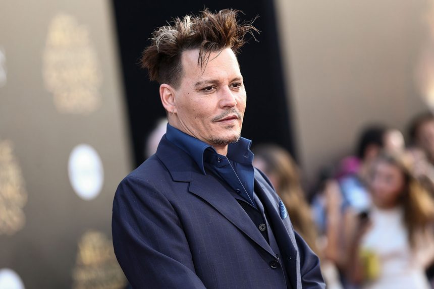 HIVATALOS! Johnny Depp alakítja Grindelwaldot a Legendás állatok és megfigyelésük folytatásában 11 HIVATALOS! Johnny Depp alakítja Grindelwaldot a Legendás állatok és megfigyelésük folytatásában