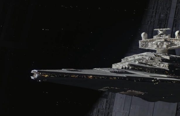 Nem csak mi, hanem Kylo Ren is elemezte a Zsivány Egyest 28 Nem csak mi, hanem Kylo Ren is elemezte a Zsivány Egyest