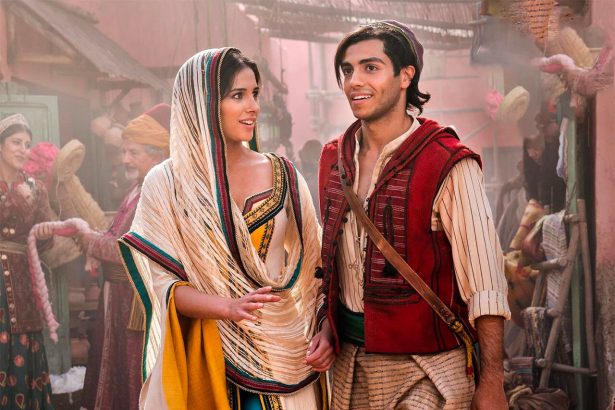 Naomi Scott szerint a pletykák „teljesen hamisak” - nem forgatják jövőre az Aladdin folytatását 12 Aladdin