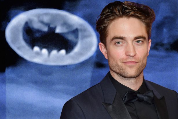 Elárasztották a világhálót a The Batman forgatási képeivel, Pingvin és Gotham City járművei is megjelentek 26 Batman Robert Pattinson