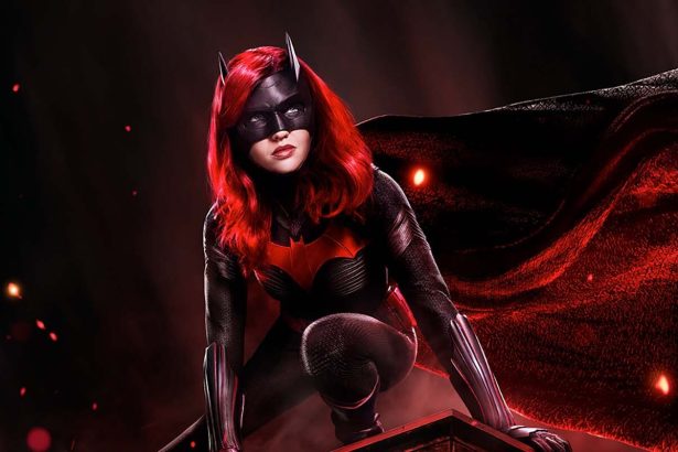 A Batwoman gyártásvezetője nem halálesettel írja ki Kate Kanet a második évadból 12 Batwoman