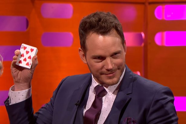 Chris Pratt és az ő kártyatrükkje. Ezt látnod kell!