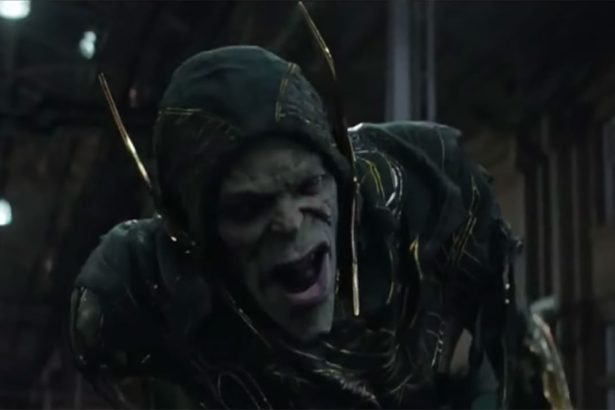Bővített Végtelen háború klip, benne Corvus Glaive és Fekete Özvegy harca