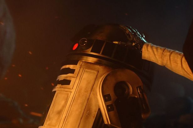 A Star Wars 8 víziója felfedi Luke Skywalker múltját 16 A Star Wars 8 víziója felfedi Luke Skywalker múltját