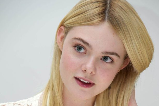 Előzetesen Elle Fanning májusban érkező sorozata 16 Előzetesen Elle Fanning májusban érkező sorozata
