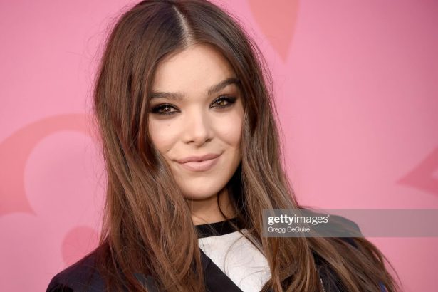 Hailee Steinfeld lehet Kate Bishop a Sólyomszem-minisorozatban 26 Hailee Steinfeld