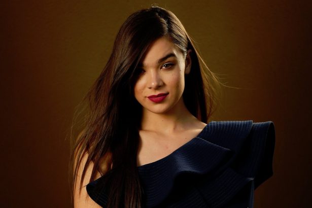 Hailee Steinfeld egy interjú során kitért arra, hogy szerepelhet-e a készülő Sólyomszem-sorozatban 20 Hailee Steinfeld egy interjú során kitért arra, hogy szerepelhet-e a készülő Sólyomszem-sorozatban