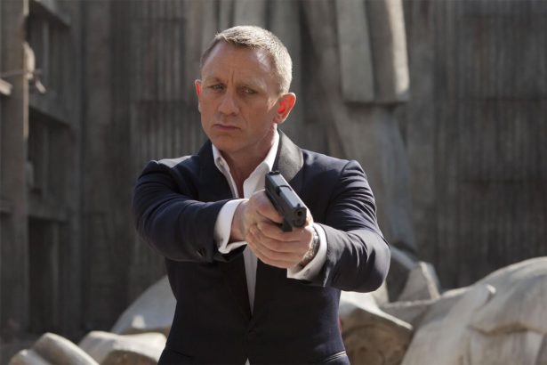 Néhány hónappal a James Bond 25 forgatása előtt új írót kapott a film 12 007 Nincs idő meghalni