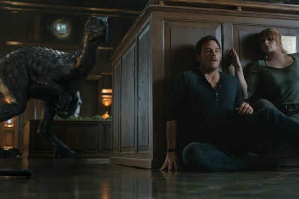 Colin Trevorrow hóról és egy visszatérő karakterről posztolt a Jurassic World 3. forgatásáról 12 Jurassic World: Bukott birodalom