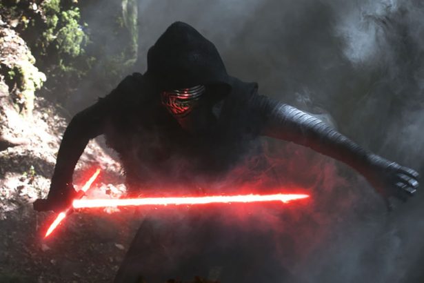 Kiszivárgott a Star Wars: The Last Jedi teaser leírása 12 Kylo Ren