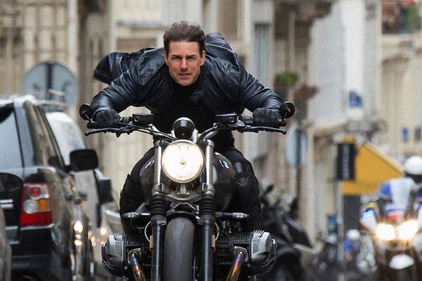 Tom Cruise-t még a koronavírus sem állítja meg, a Mission: Impossible 7 forgatásán motorozni látták 30 Mission: Impossible