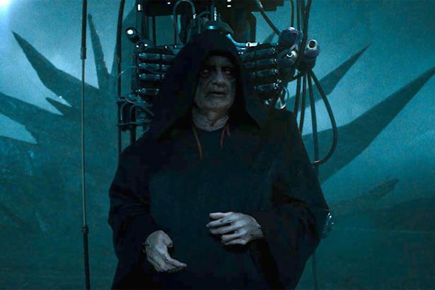 Ian McDiarmid elárulta, hogy George Lucas életben hagyta-e Palpatine uralkodót 18 Star Wars: Skywalker kora