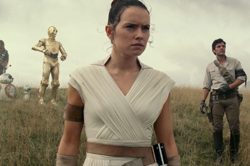 J.J. Abrams mindvégig úgy szerette volna bemutatni Reyt, ahogy a Skywalker korában tette? 11 J.J. Abrams mindvégig úgy szerette volna bemutatni Reyt, ahogy a Skywalker korában tette?