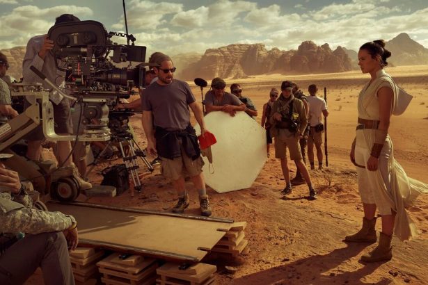 J.J. Abrams olyanra kényszerült a Star Wars: Skywalker kora forgatása alatt, mint még soha 12 Star Wars: Skywalker kora