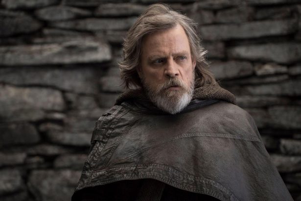 Mark Hamill sötétebb múltat álmodott Luke Skywalkernek a Star Wars: Az utolsó Jedikben 14 Luke Skywalker