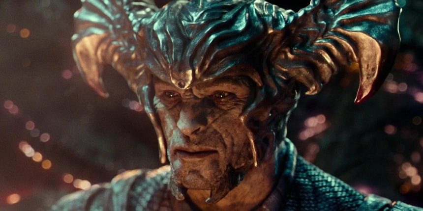 Zack Snyder megerősítette, hogy Steppenwolf eredeti tervei kapnak helyet a rendezői változatban 11 Steppenwolf
