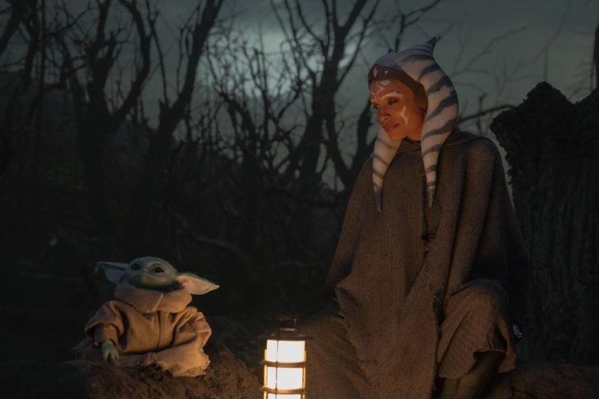 Dave Filoni szerint elképzelhető, hogy a The Mandalorian S2 5. rész még a Star Wars: Lázadók fináléja előtt játszódik 11 A Mandalóri