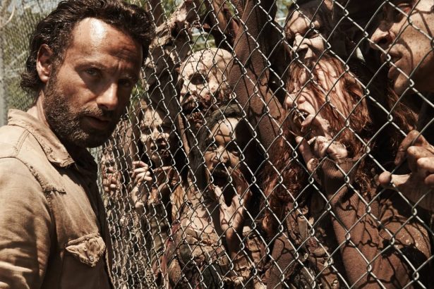 A The Walking Dead széria készítője elárulta, hogy mi okozta a zombi apokalipszis kitörést? 18 The Walking Dead