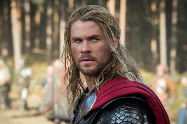 Megkaptunk az első képet a Thor: Ragnarok helyszínéről 18 Megkaptunk az első képet a Thor: Ragnarok helyszínéről