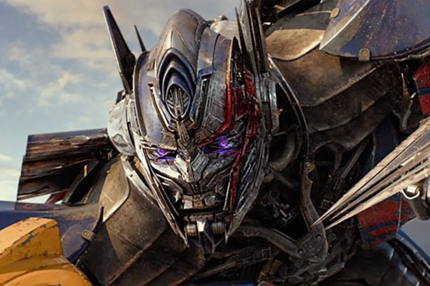 A végső előzetes is megérkezett a Transformers: Az utolsó lovaghoz 12 Transformers