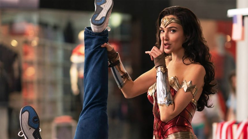 A Warnernél azon vitáznak, hogy a mozikban, vagy online mutassák be a Wonder Woman 1984-et 11 Wonder Woman 1984