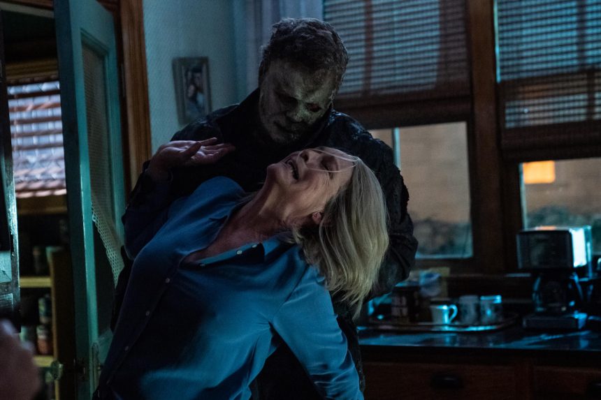 Box Office: A rossz kritikák ellenére A Halloween véget ér állt a jegybevételi listák élére 11 A Halloween véget ér