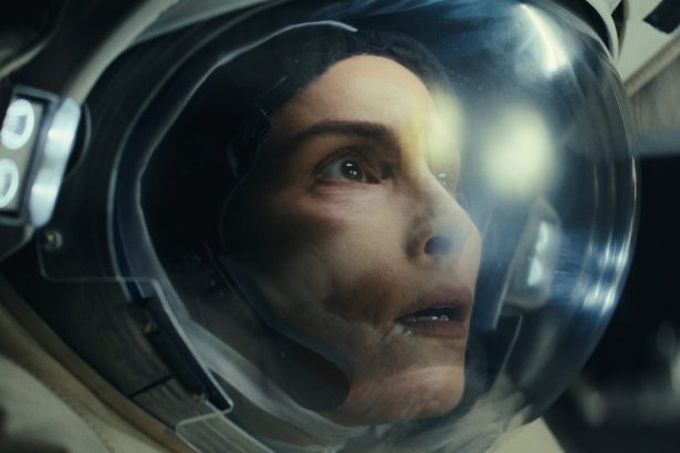 Az Apple TV+ bemutatta a Constellation első előzetesét Noomi Rapace és Jonathan Banks főszereplésével 12 Constellation