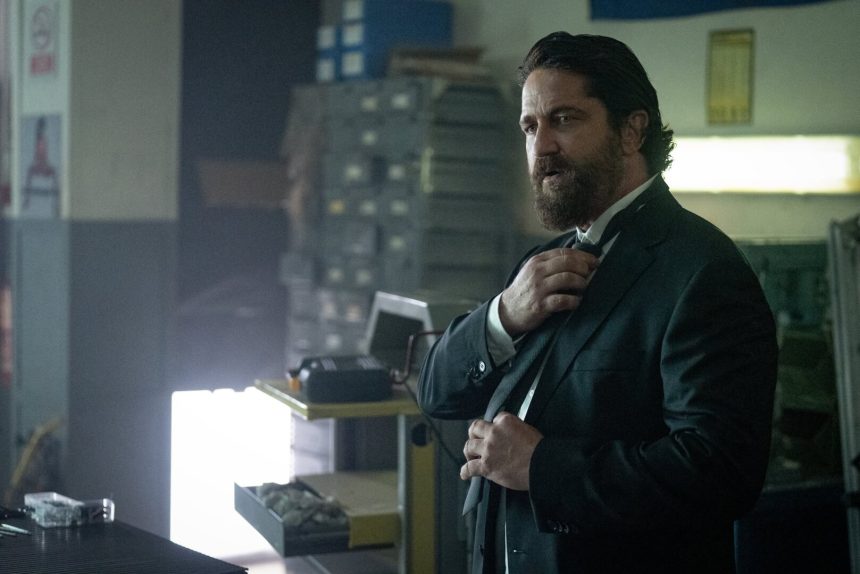 Gerard Butler súlyos sérüléssel forgatta a Gengszterzsaruk: Panterát: „Ez egy rémálom volt” 11 Gengszterzsaruk: Pantera