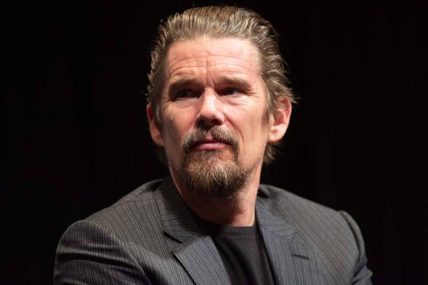 Ethan Hawke keltheti életre a Moon Knight Disney+ sorozat rosszfiúját 26 Ethan Hawke