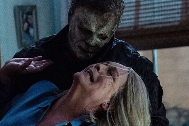 Michael Myers és Laurie Strode utoljára néznek farkasszemet egymással A Halloween véget ér utolsó nagy előzetesében 14 A Halloween véget ér