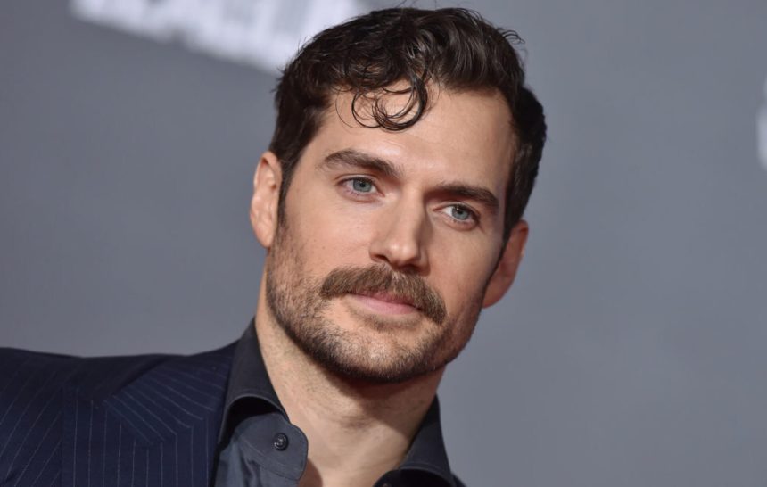 Végre befutott: Így fest Henry Cavill az új Hegylakó szerepében 11 Henry Cavill