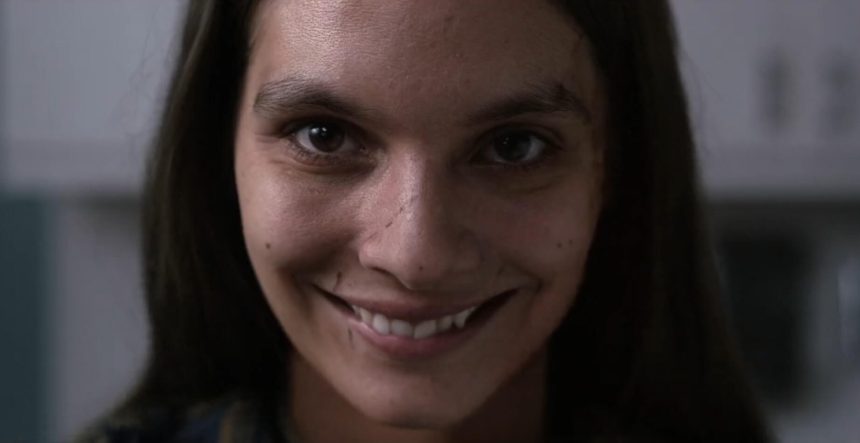 NYEREMÉNYJÁTÉK: Páros belépőket nyerhettek a Mosolyogj! premier előtti vetítésére 11 Mosolyogj