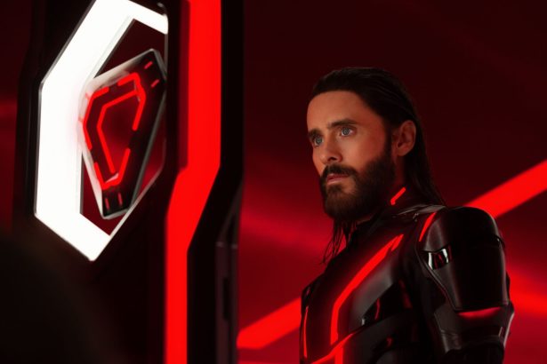 Kitaláció volt: Jared Leto természetesen nem „feküdt le ChatGPT-vel” a Tron: Ares szerep kedvéért 26 Tron: Ares