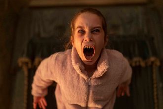 NYEREMÉNYJÁTÉK: Páros belépőket nyerhettek az Abigail premier előtti vetítésére 22 Abigail