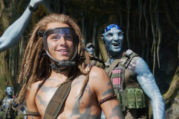 James Cameron azért forgatta egyszerre az Avatar folytatásait, hogy elkerülje a "Stranger Things-hatást" 24 Avatar: A víz útja