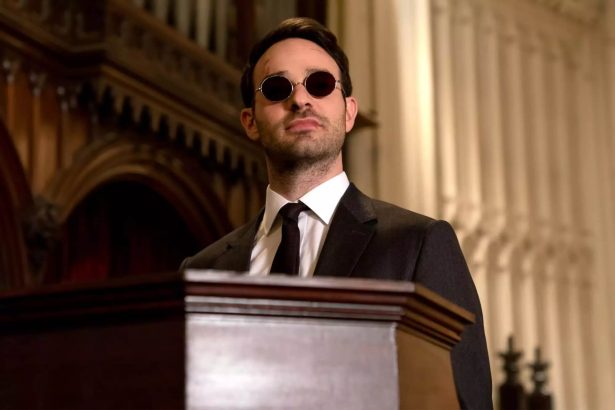 Daredevil új sorozatán dolgozik Matt Corman és Chris Ord írókkal a Disney+ 28 Daredevil