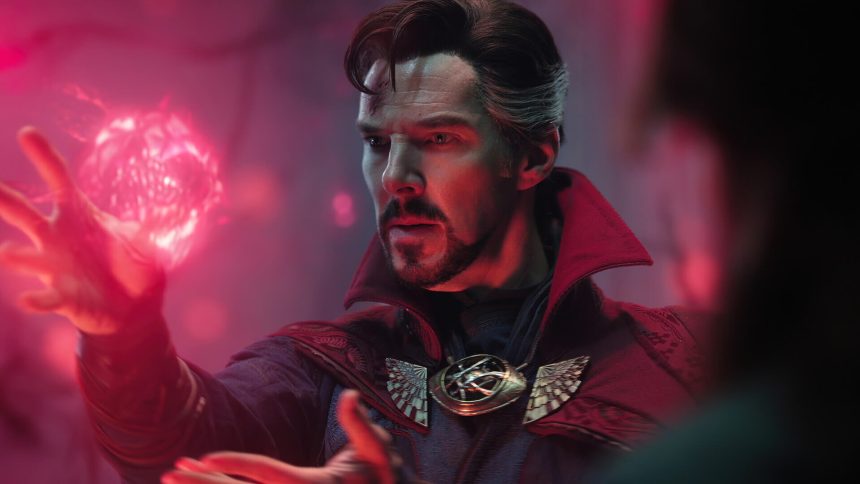 A Doctor Strange 3 már aktív fejlesztés alatt áll – Benedict Cumberbatch Sam Mendest szeretné a rendezői székbe 11 Doctor Strange az őrület multiverzumában