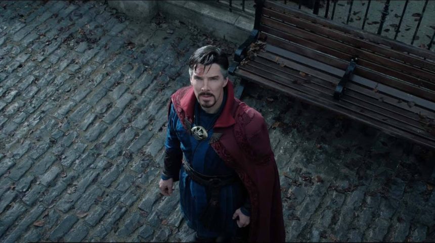 Kevin Feige próbálta megmagyarázni, miért távozott Scott Derrickson a Doctor Strange az őrület multiverzumában éléről 11 Doctor Strange az őrület multiverzumában