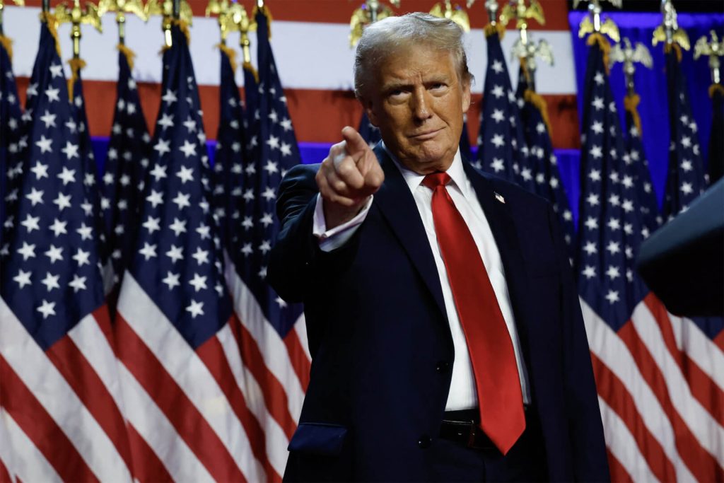 Donald Trump üdvözölte Sydney Sweeney farmerreklámját, amelyet nácizmussal vádoltak 14 Donald Trump