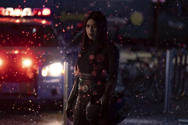 Brutálisan sok az erőszak az Echo új előzetesében, amiben még Daredevil is feltűnik 16 Echo