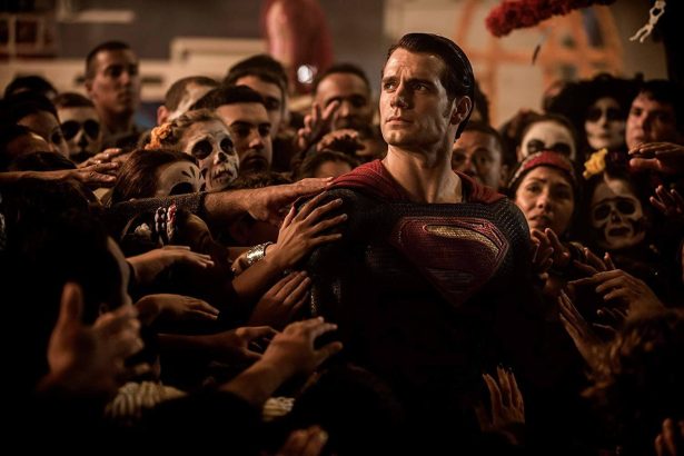 Dwayne Johnson kulcsszerepet játszhat Henry Cavill Superman visszatérésében, és egy szólófilmről is beszélnek már 12 Batman Superman ellen: Az igazság hajnala