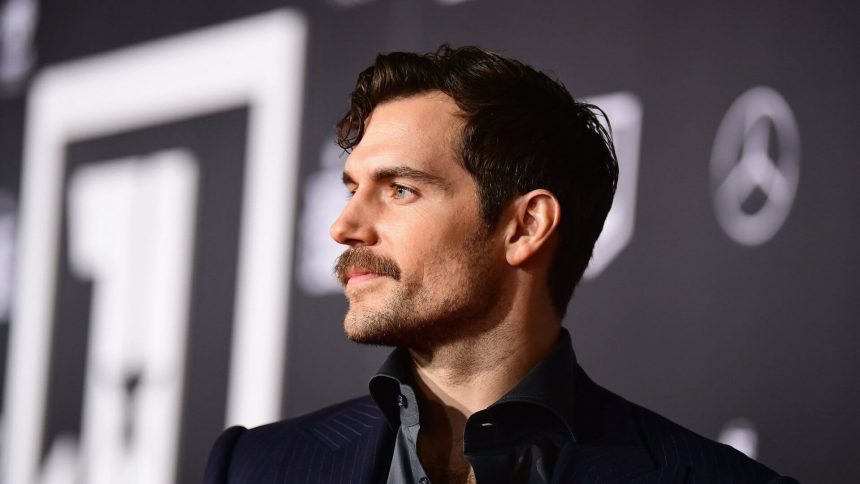 Henry Cavill megerősítette, hogy ő volt a stúdió második választása James Bond szerepére Daniel Craig előtt 11 Henry Cavill