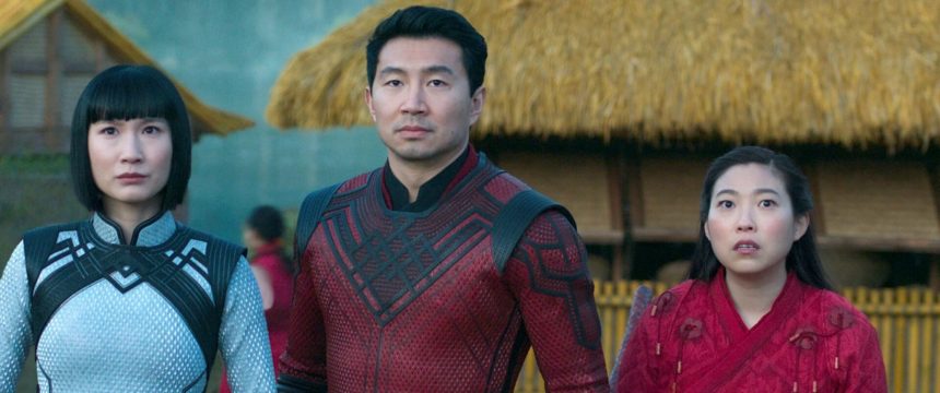Kevin Feige elárulta, mit jelent a Shang-Chi és a Tíz Gyűrű legendája második stáblista utáni felirata 11 Shang-Chi és a Tíz Gyűrű legendája