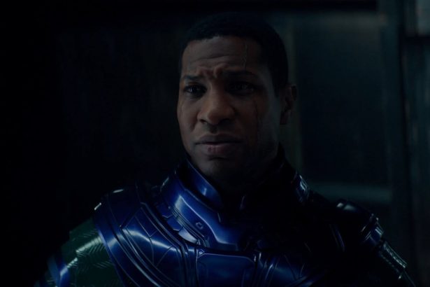 Jonathan Majors árulkodott picit, és Kang, a Hódító több variánsával is találkozhatunk a The Multiverse Saga alatt 26 A Hangya és a Darázs: Kvantumánia